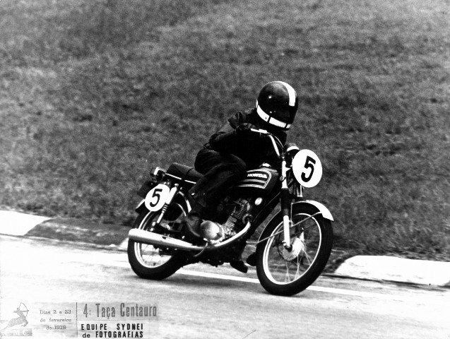 O Eloy Gogliano não me deixou participar das 24 Horas de Interlagos. Foto equipe Sydnei de Fotografias / acervo Marazzi / Motostory