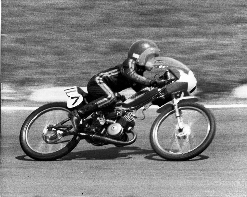 Alex Barros e sua Caloi Mobilette em sua estréia nas corridas… Interlagos, 1978 (Acervo Alex Barros / Motostory)