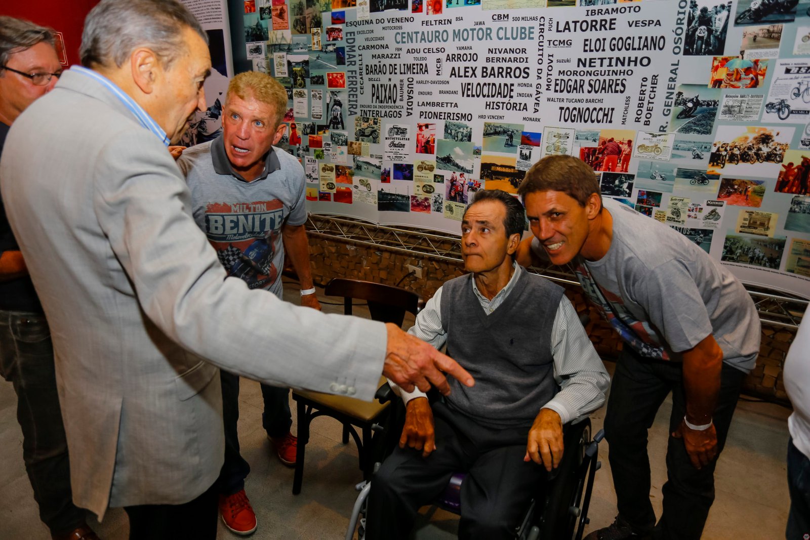 3o Encontro Motostory - Vida sob Pressão - Arnoldo Bessa, (Antonio Bernardo Neto atrás) Walter Tucano Barchi, Milton Benite e Adilson Cajurú. Foto Sampafotos / Motostory