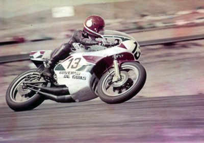 Edmar e sua Yamaha no Mundial da categoria 750 cm³, em 1976. (Arquivo Edmar Ferreira / Motostory)