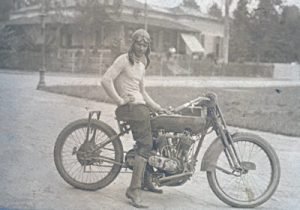 Edgard Soares visita o Motostory, desde 1920