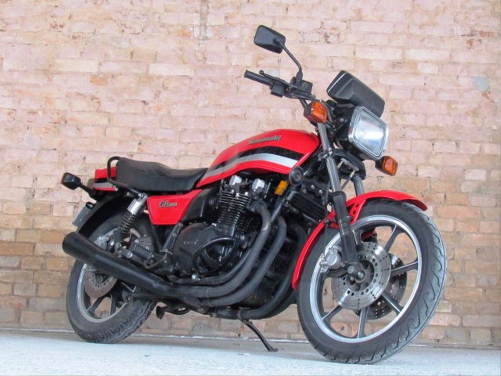 Photo Gabriel Marazzi – DOHC 4 cylinder engine, air cooled with oil cooler.