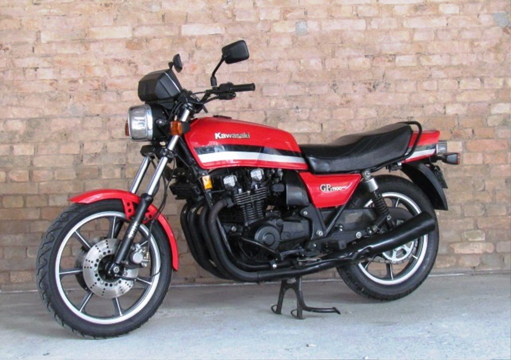 Photo Gabriel Marazzi – Three disc brakes and rear suspension with two shock absorbers.