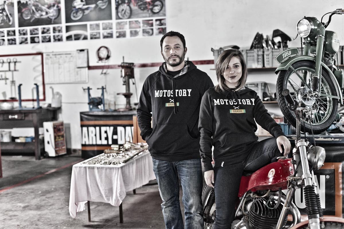 Motostory men’s and women’s sweatshirt are part of the new collection – Photo Wel Calandria / Frame Studio / Motostory