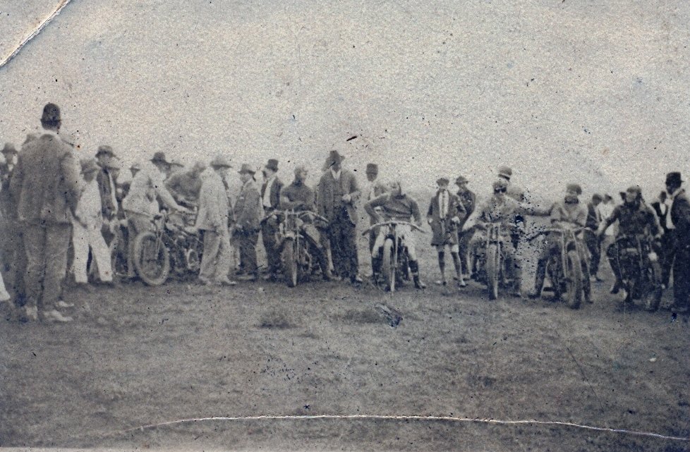 Race realized between the late 1910s and early 1920s, in the region of Campinas, SP – Ceccarelli Family Collection / Motostory