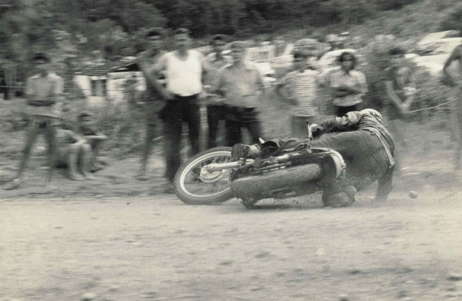 Baumer compra terreno na curva do Barracão em Joinville 1975 – Pista Emílio Stock Sênior - Acervo Lucílio Baumer