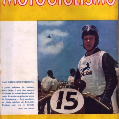 Reprodução capa da Revista Motociclismo  número 5 de novembro / dezembro de 1949. Na foto está Caio Marcondes Ferreira em foto de José Takeda