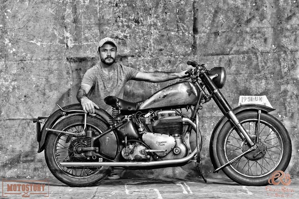 Marcelo Correa e a Inglesa Ariel Square Four, 1000cc, de 1951 - Foto Wel Calandria / Classic Riders Brasil / Motostory