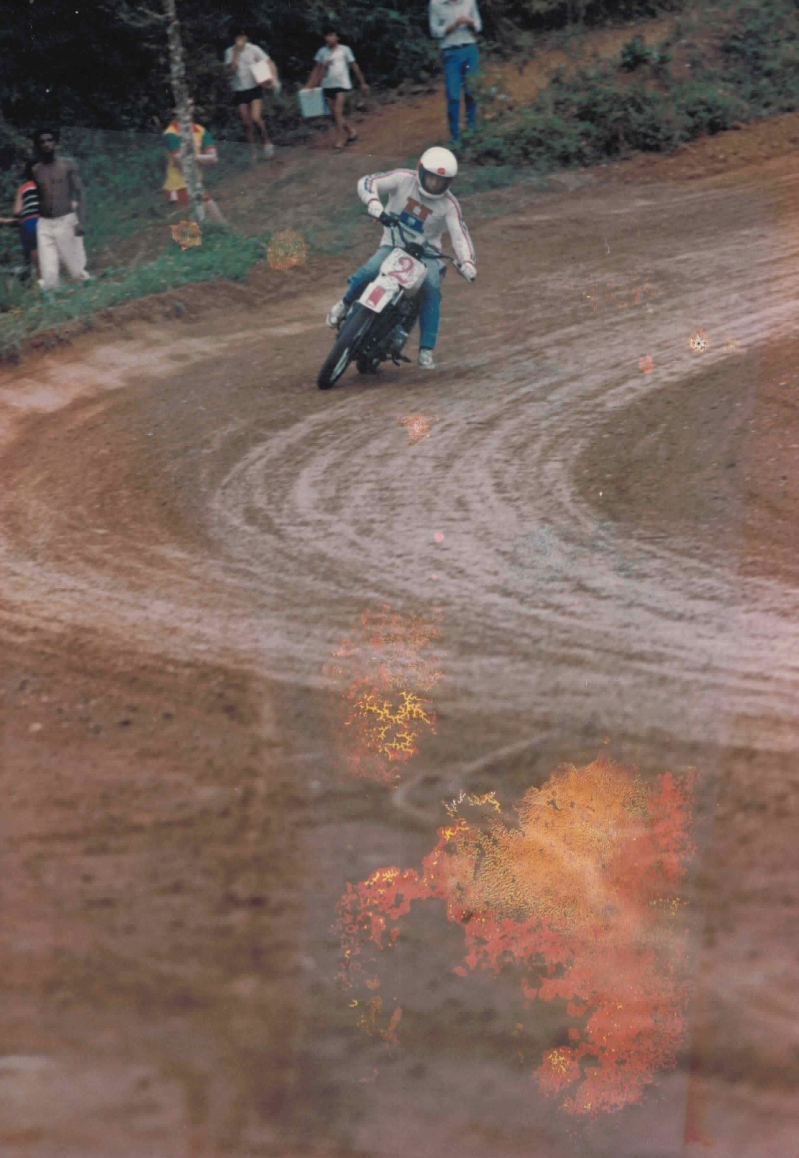 Lucílio Baumer pilotando seu Baumer Protótipo CB 450 - Acervo Lucílio Baumer / Motostory