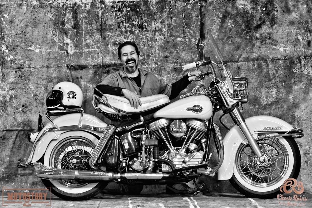 Rodrido "Hadys" Ventura e sua Harley-Davidson PanHead "Jurassic Machines" 1200cc de 1960 - Foto Wel Calandria / Classic Riders Brasil / Motostory