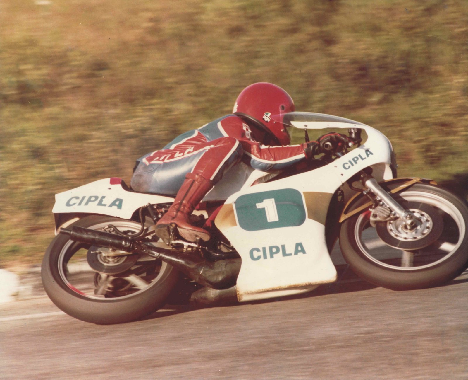 Lucílio Baumer em Interlagos com o título TZ 350 – ano de 1981 - Acervo Lucílio Baumer / Motostory