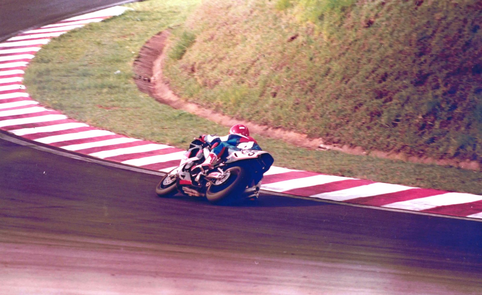 Lucílio Baumer se apresnta em Londrina 1995 – Campeonato Brasileiro – Honda CBR 900 RR - Acervo Lucilio Baumer / Motostory