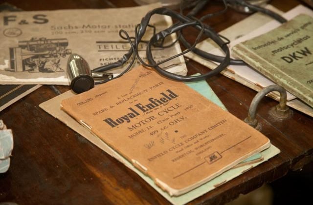 Old Royal Enfield Manuals, por Wel Calandria
