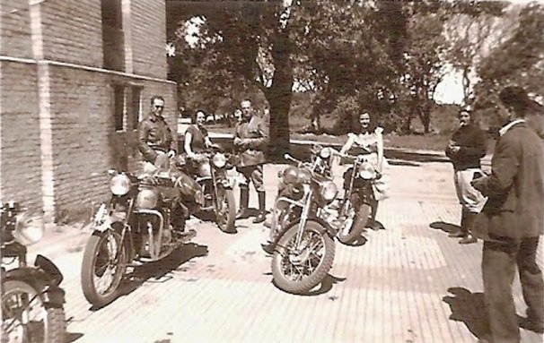 A “CARAVANA DA BOA VIZINHANÇA” , formada por: Ayres Nogueira, despachante oficial; Bernardo Ciambelli (Médico); Ciro P. Oliveira (Médico); José Lamoglia Neto (Negociante)