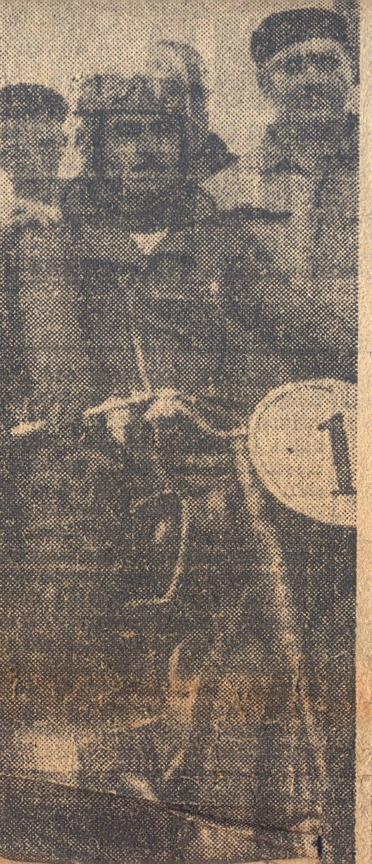 Luiz Bezzi de Santos, segundo colocado no II Circuito Motociclistico de Ribeirão Preto – 1949 – Escola Pratica de Agricultura – Acervo Edgard Soares / Motostory
