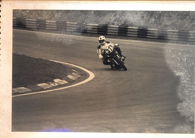 Zezo Ponticelli (31) em Interlagos, no início dos anos 70. Foto Acervo Edgard Soares / Motostory