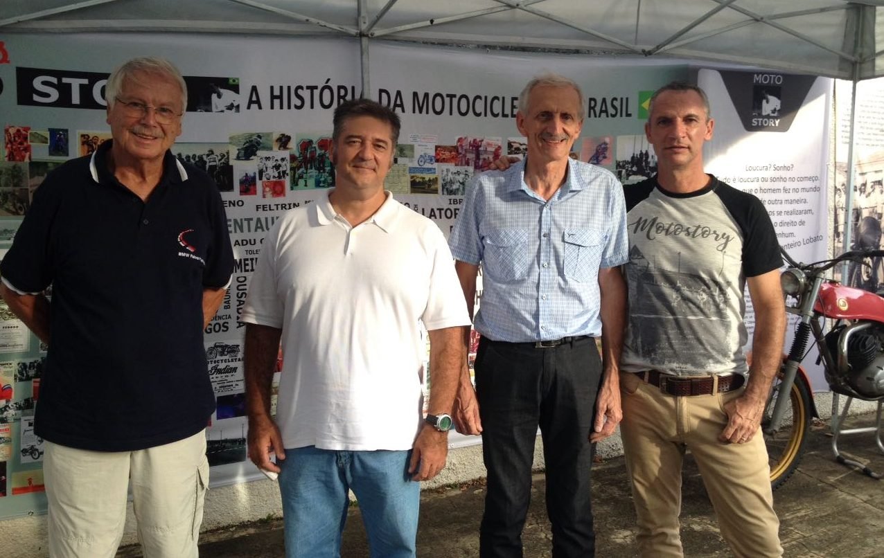 Dietmar Beinhauer, Mauro Letízia. Guy Tilkens e Carlãozinho, em gravação no escritório do Motostory, em Indaiatuba, 2018