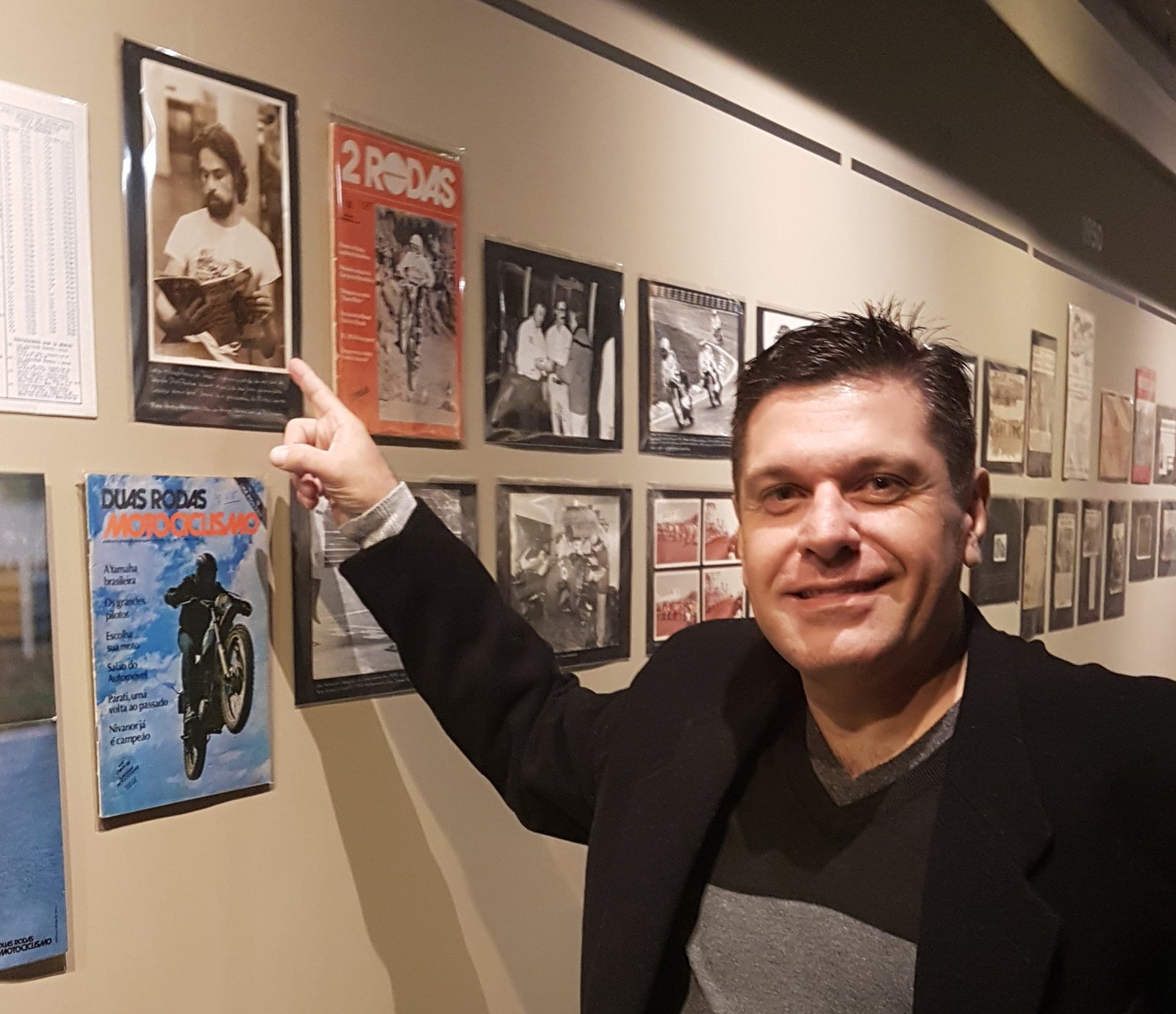 Aldo Tizani, do Minuto Motor, também foi conferir a Exposição São Paulo em Movimento da mObgraphia - Foto Carlãozinho Coachman