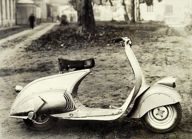 O projeto MP6 que foi lançado em 1946 com o nome de Vespa 98.
