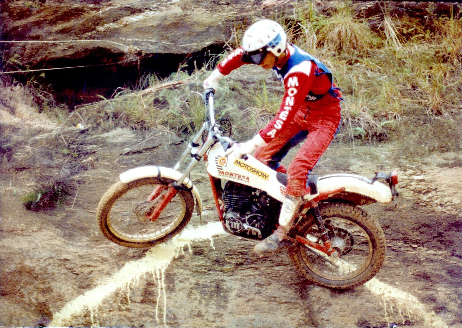 Em 1987, com apoio da revista Motoshow nesta etapa, Carlãozinho se sagrou Vice-Campeão Brasileiro de Trial - Foto acervo Motostory