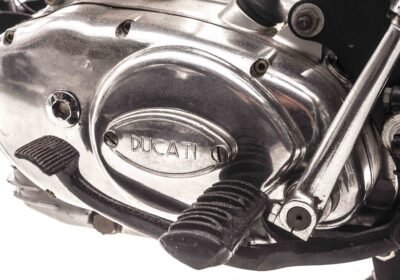 Ducati Mark 3 - 1974 - pedal freio traseiro no pé esquerdo - Foto Wel Calândria