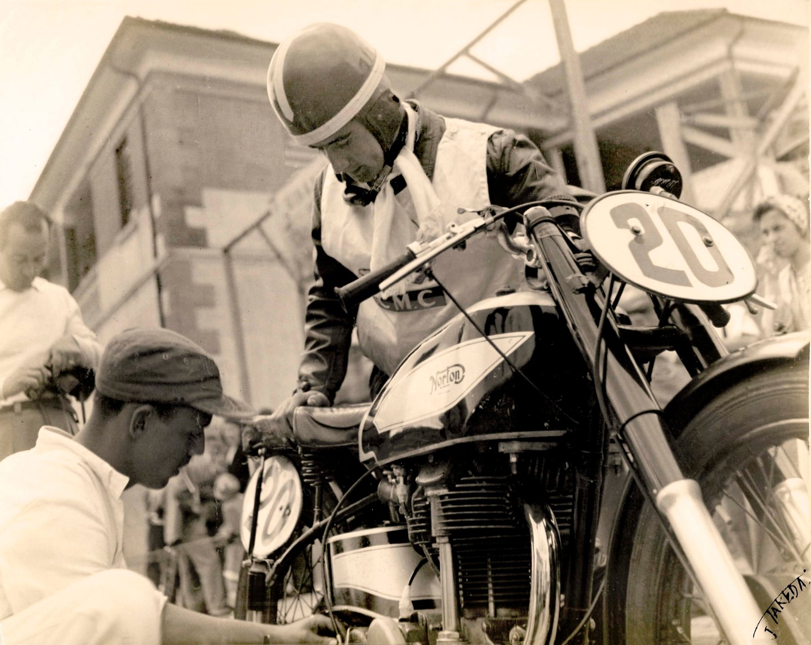 LINHA DO TEMPO: 1940 -