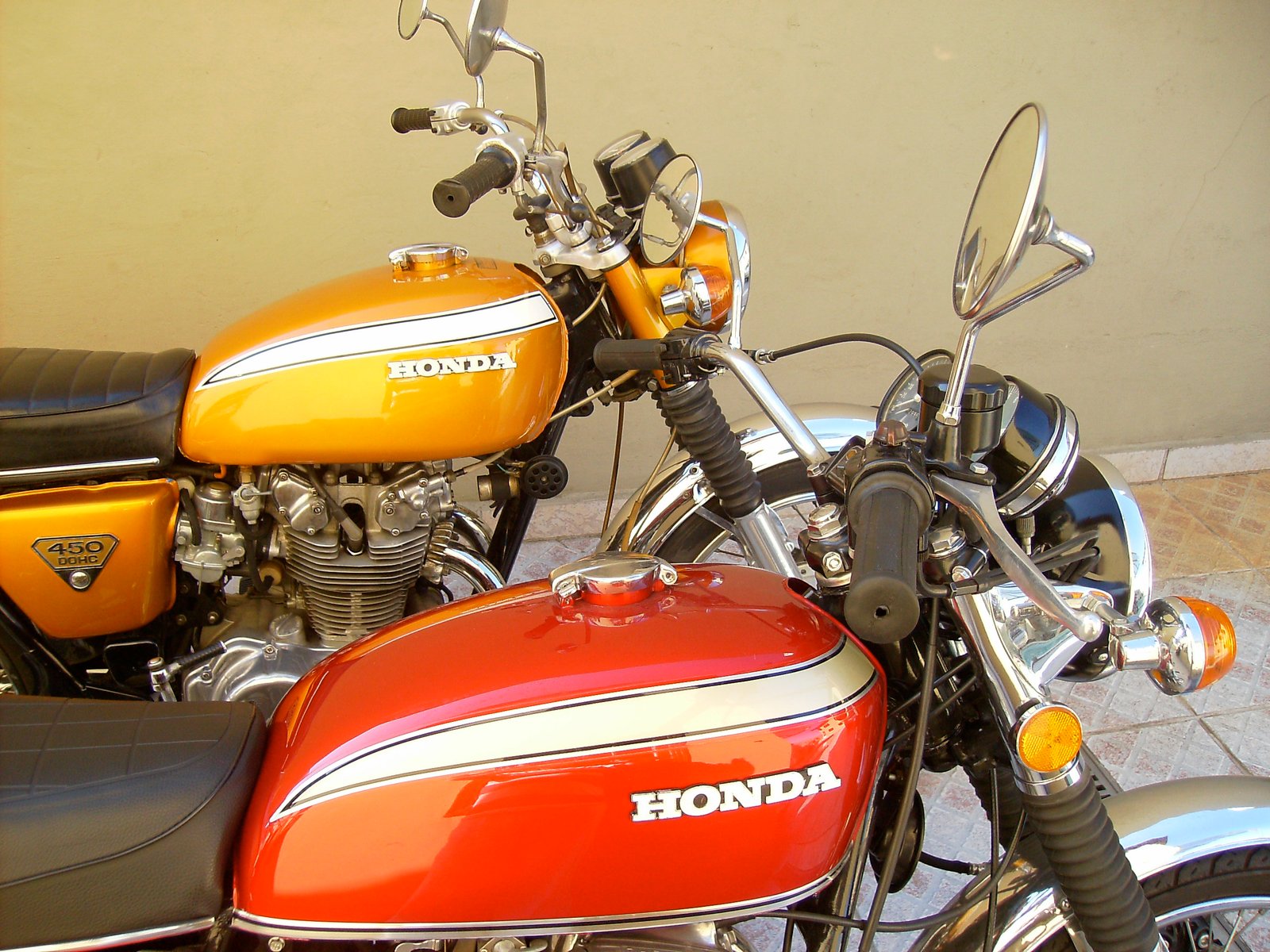 Honda CB 750 - "A" Superbike - Gabriel Marazzi no processo de restauração da sua - Foto Acervo Marazzi