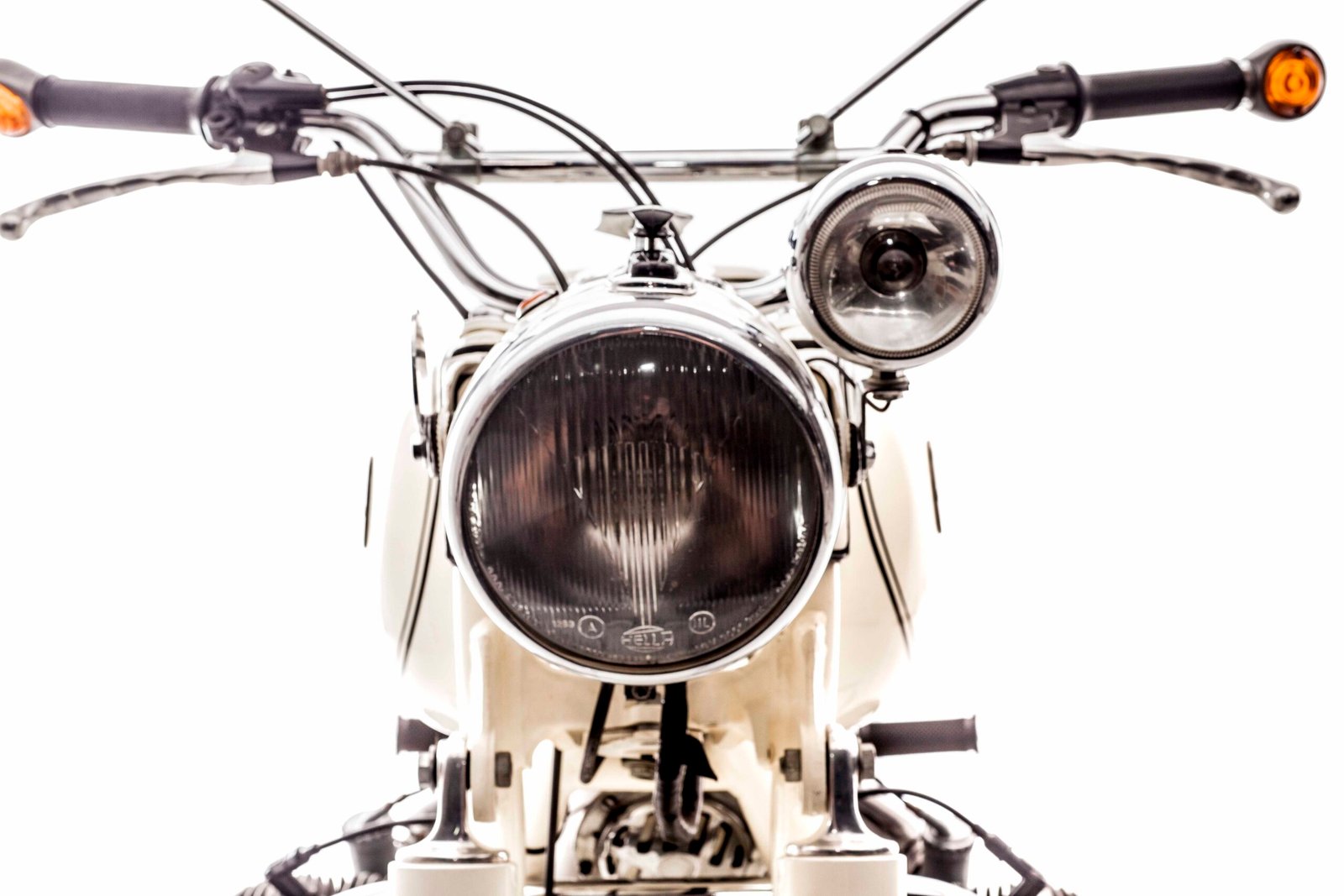 BMW R60 /2 - Moto Classic Museum - Justiniano Proença - Foto Wel Calândria