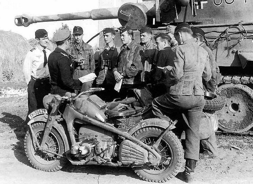 Zundapp KS 750 B fotografada durante a II Guerra Mundial