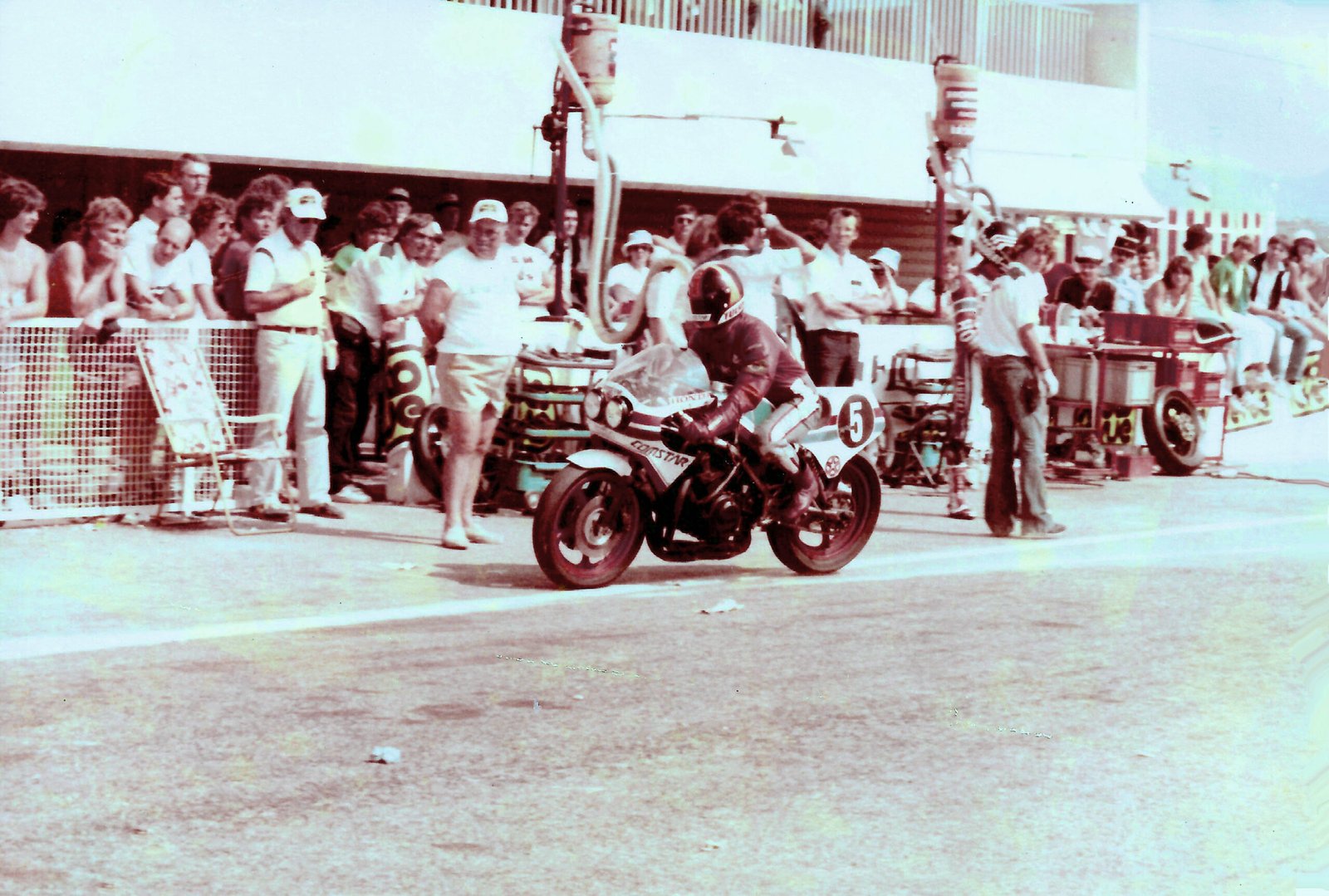 Equipe COMSTAR em Bol D'Or... piloto Walter Tucano Barchi