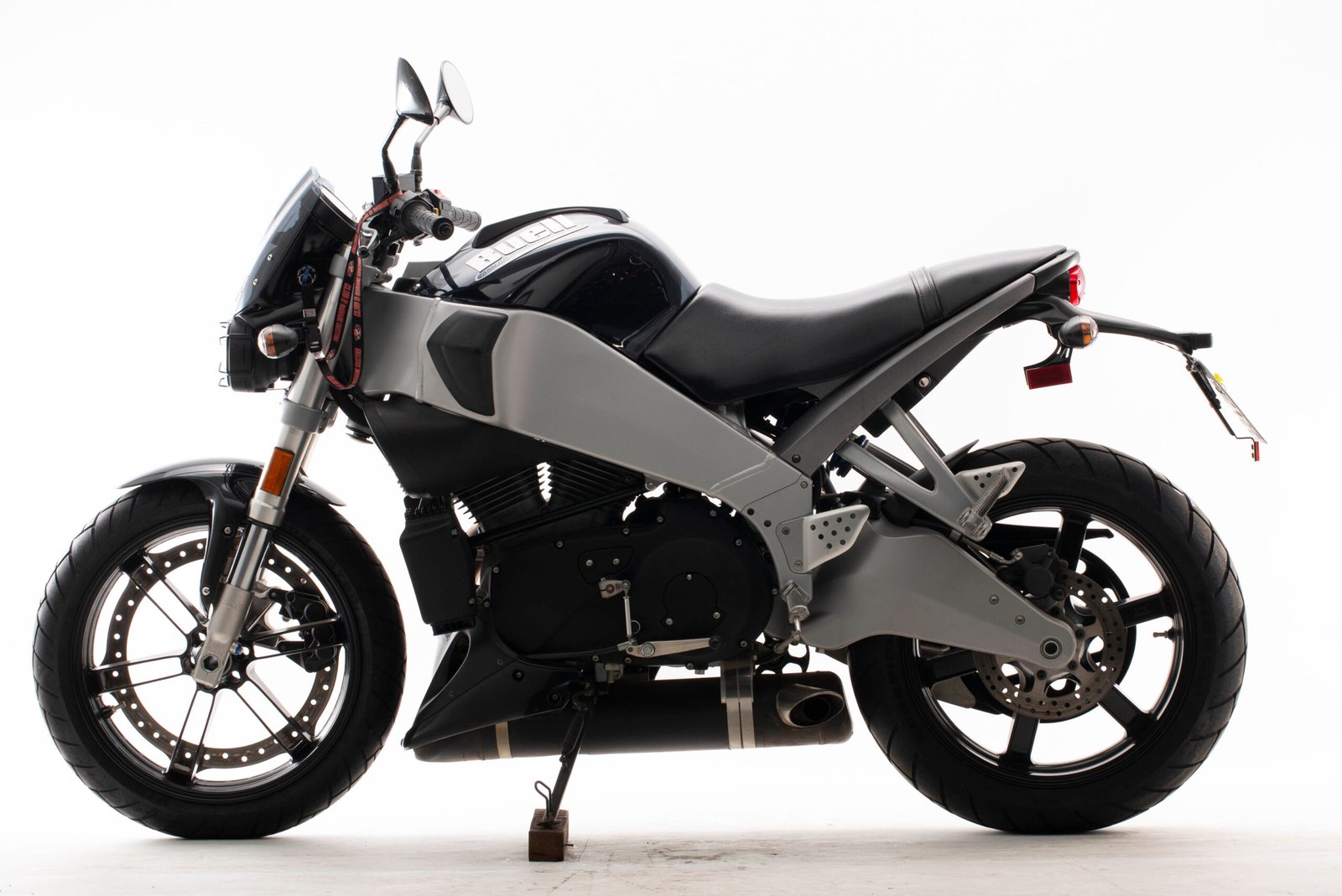 Coleção Justiniano Proença - Moto Classic Museum - BUELL - Foto Wel Calândria